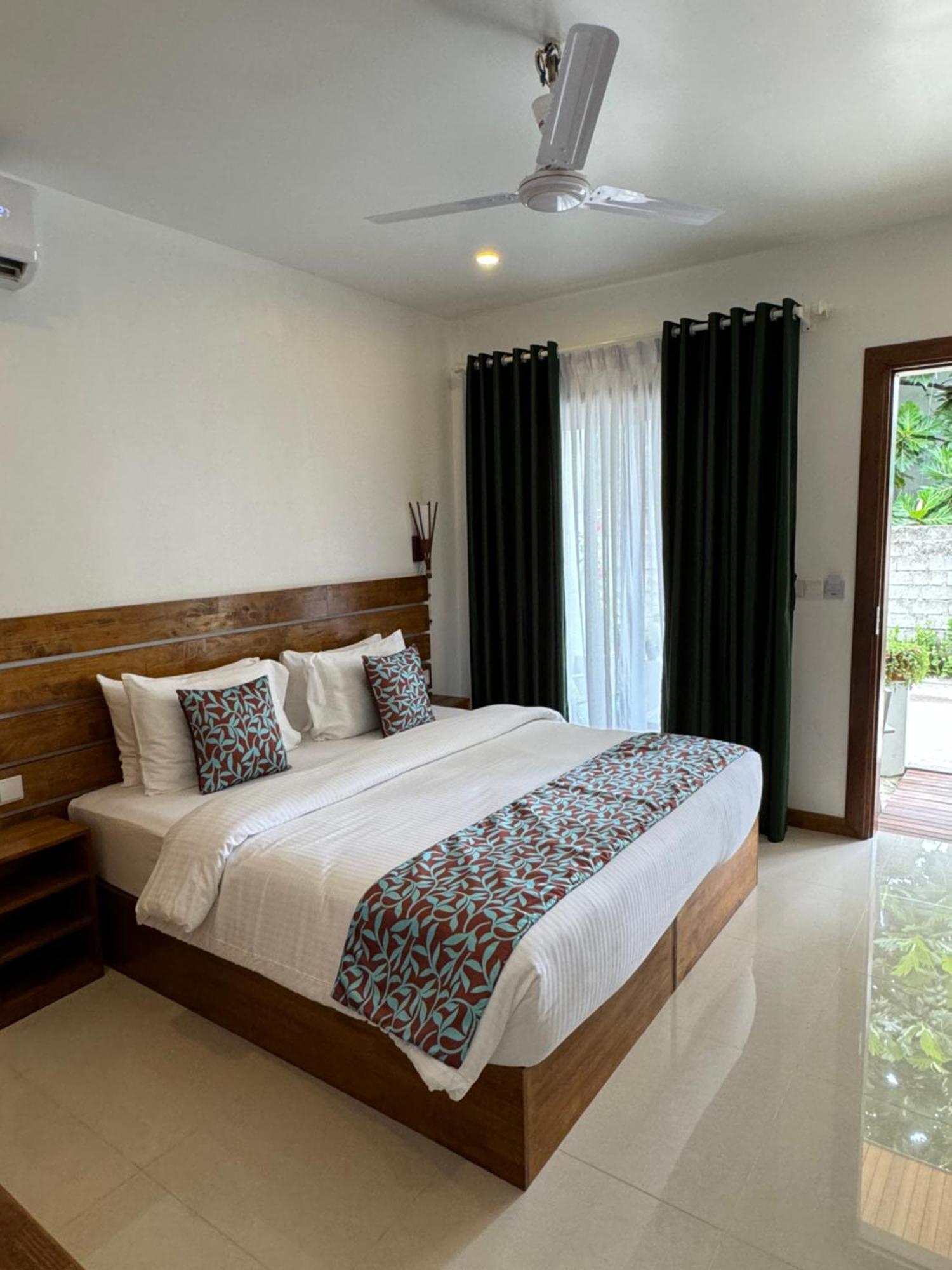 Akiri Dhigurah Hotel Dhigurah  Exterior photo